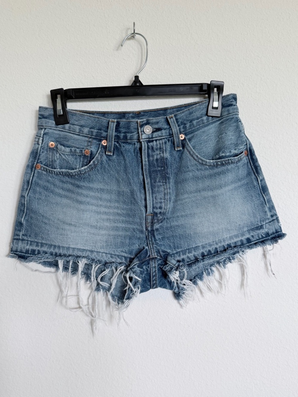 Levi's Women's 501 High Rise Blue Frayed Drop Hem Denim Cutoff Summer Shorts W26
